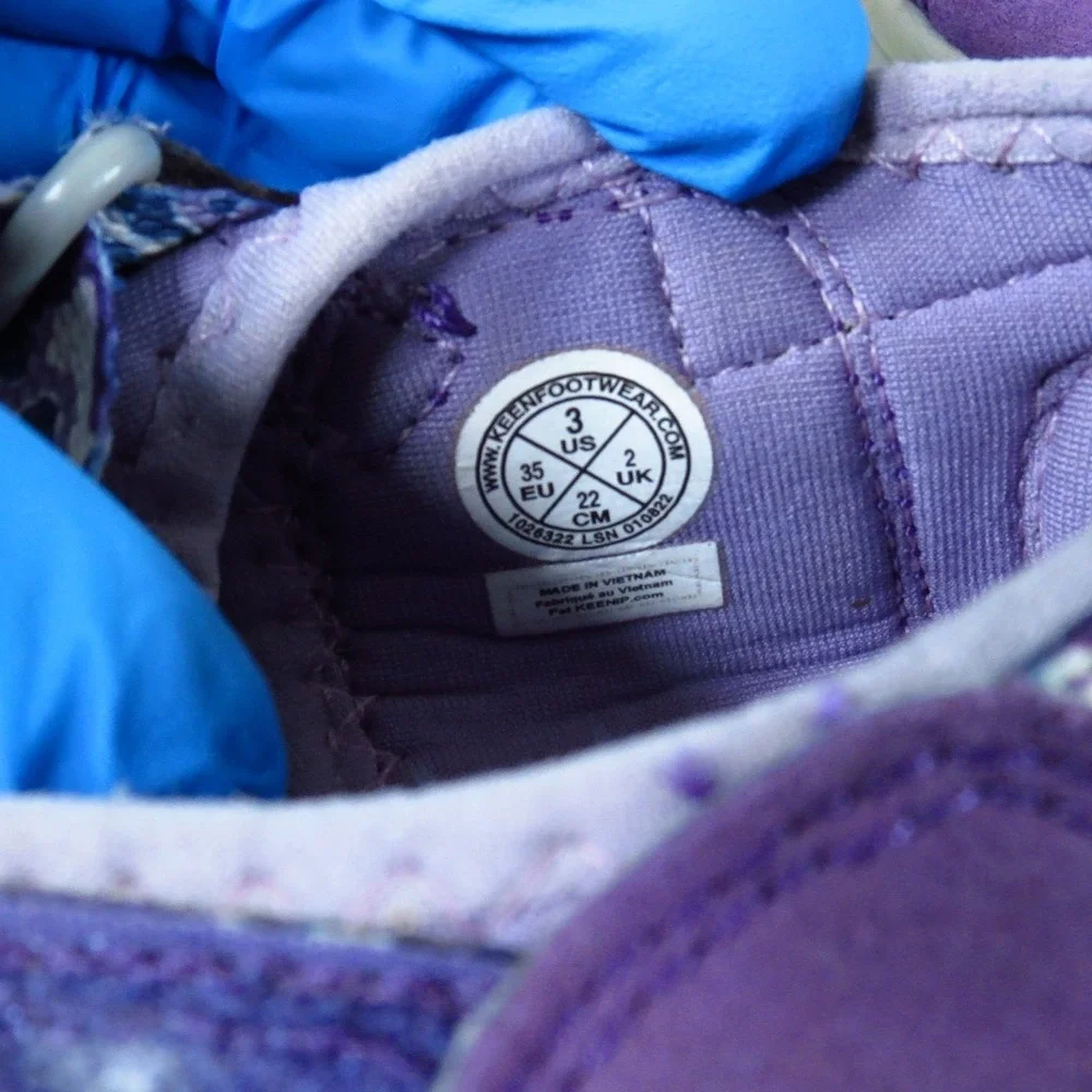KEEN Seacamp II CNX Kids Water Sandals Sz 3 Outdoor Hiking Purple Camo Synthetic